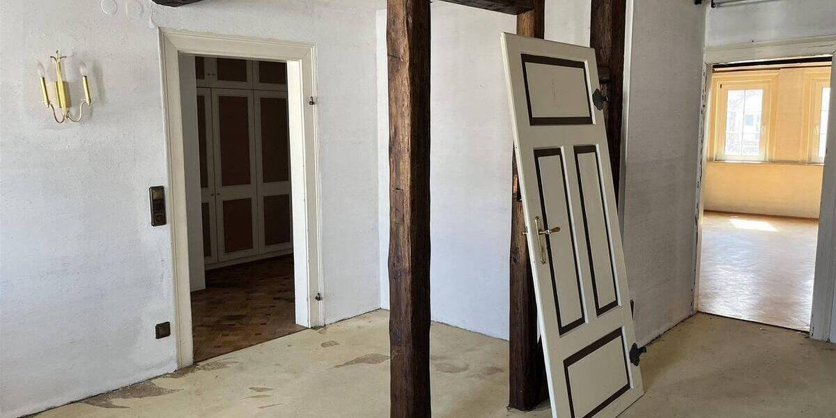 Mehrfamilienhaus, Wohnhaus Tauberbischofsheim - 8 Zimmer, 300 m&sup2;, 192.500&euro; | Angebot:25706844
