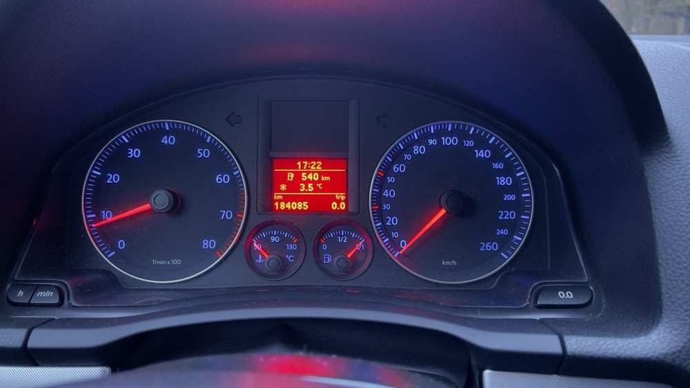 VW Golf 184.000 km 2.850 &euro; Würzburg 97070