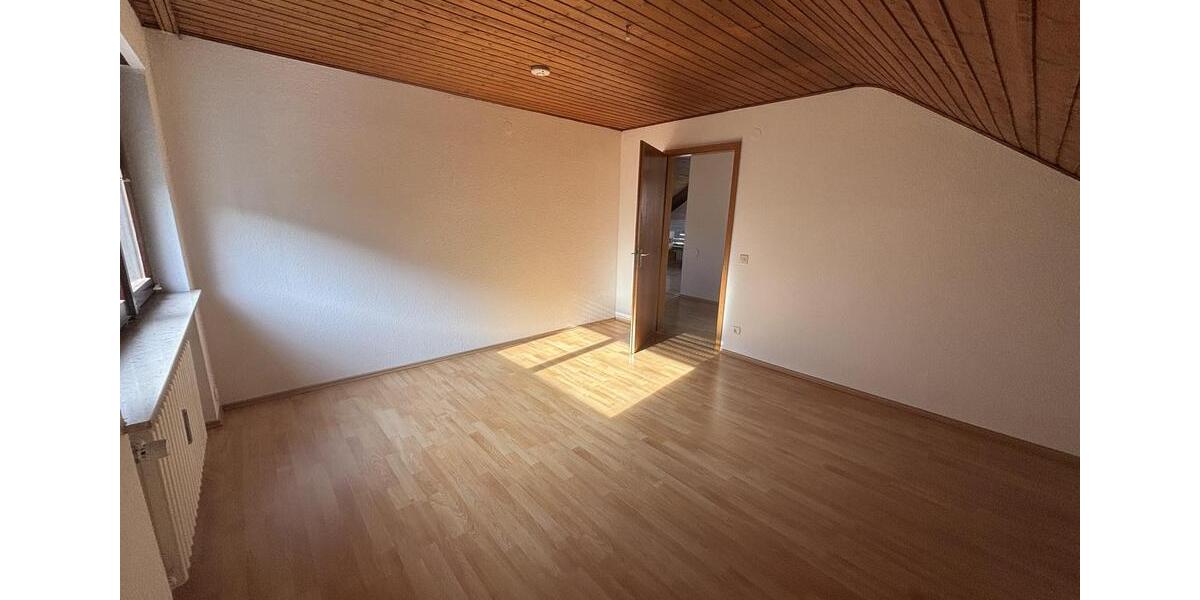 Maisonettenwohnung Randersacker - 4 Zimmer, 117 m&sup2;, 850&euro; | Angebot:25408924