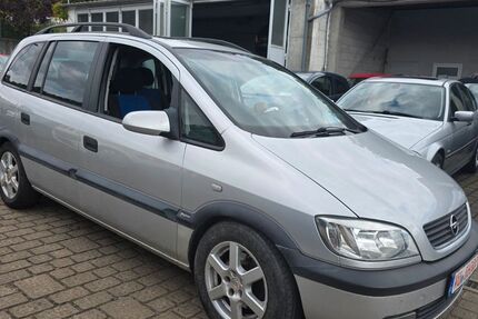 Opel Zafira 189.000 km 2.500 € Randersacker 97236