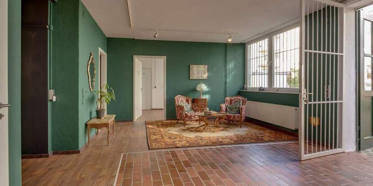 Moderne Gewerbefläche für Büro, Praxis oder Studio - zentrale Lage in Würzburg-Sanderau zimmer