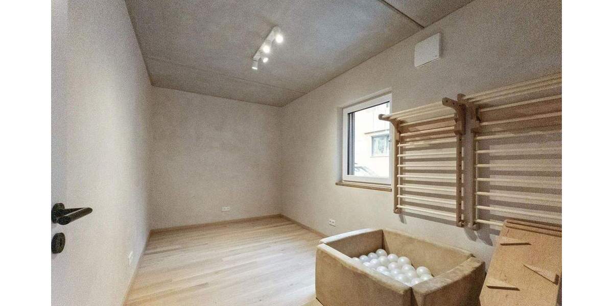 Einfamilienhaus Würzburg Heidingsfeld - 8 Zimmer, 215 m&sup2;, 1.095.000&euro; | Angebot:25820156