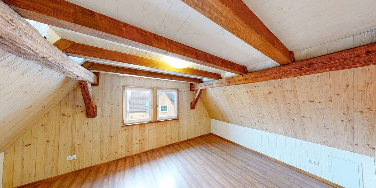 Mehrfamilienhaus, Wohnhaus Kitzingen Repperndorf - 6 Zimmer, 225 m&sup2;, 385.000&euro; | Angebot:25997026