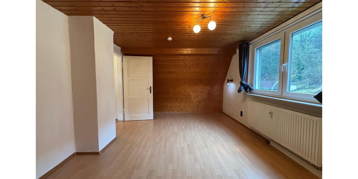 Dachgeschoßwohnung Karlstadt - 2.5 Zimmer, 70 m&sup2;, 800&euro; | Angebot:25124430