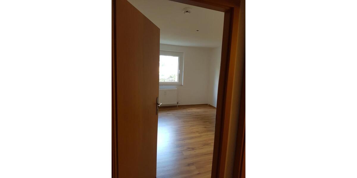 Erdgeschoßwohnung Würzburg Heuchelhof - 3 Zimmer, 80 m&sup2;, 289.000&euro; | Angebot:26281486