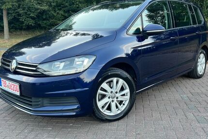 VW Touran 123.388 km 17.499 € Tauberbischofsheim 97941