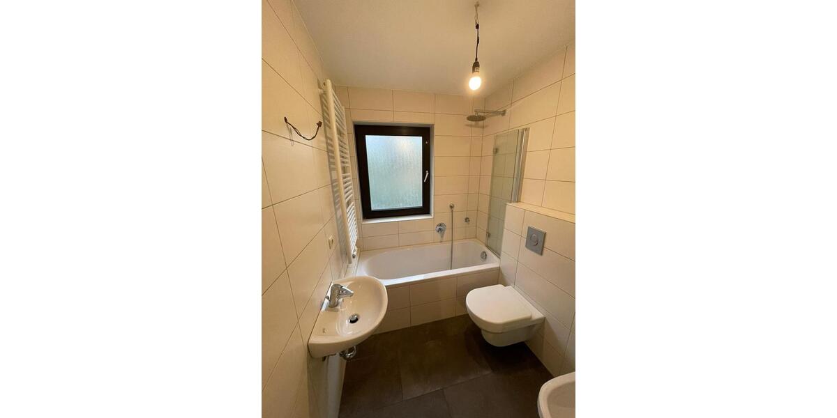 Doppelhaushälfte Zell am Main - 5 Zimmer, 151 m&sup2;, 379.000&euro; | Angebot:26957747