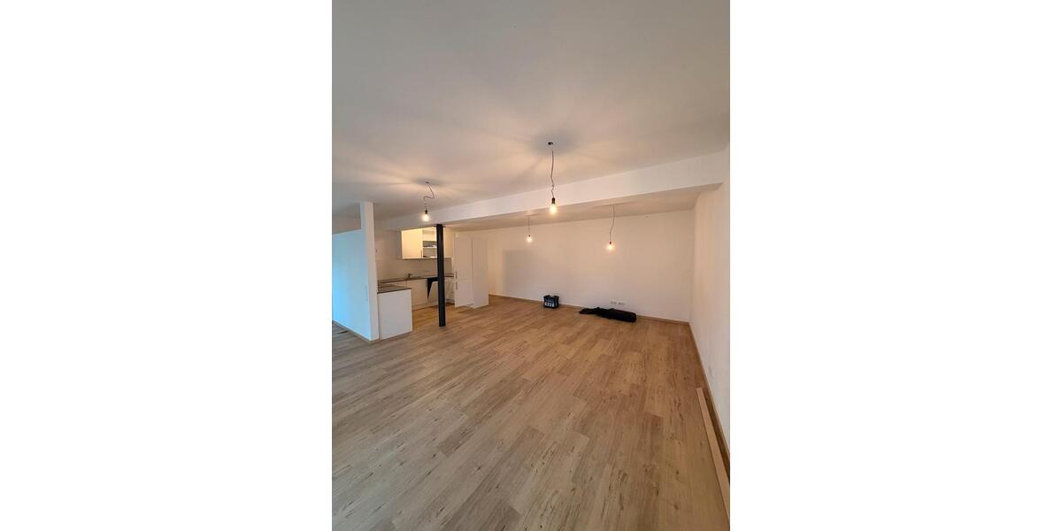 Erdgeschoßwohnung Ochsenfurt - 4 Zimmer, 122 m&sup2;, 1.090&euro; | Angebot:26626309