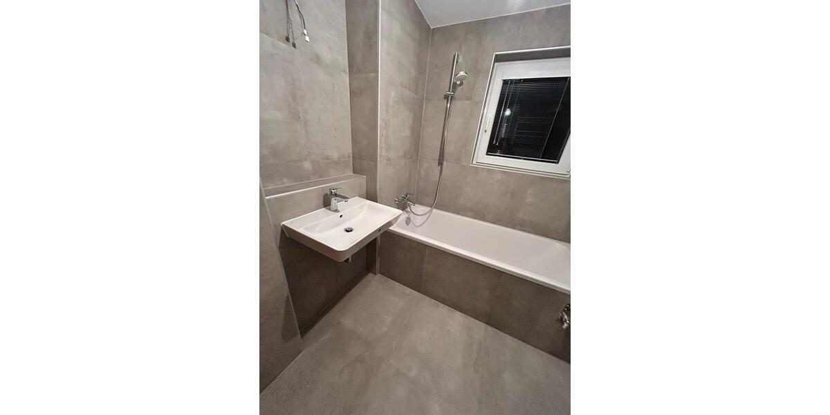 Etagenwohnung Würzburg Heuchelhof - 3 Zimmer, 77 m&sup2;, 1.375&euro; | Angebot:26680200