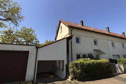 Reihenendhaus mit Garten in Kitzingen