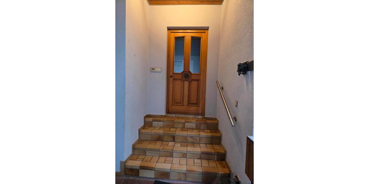 Einfamilienhaus Mainbernheim - 6.5 Zimmer, 260 m&sup2;, 1.700&euro; | Angebot:27613282