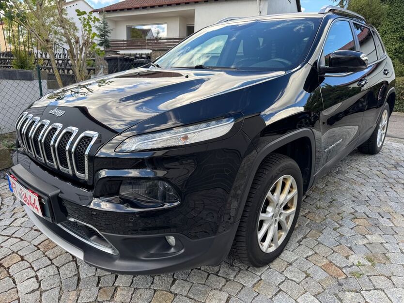 Jeep Cherokee 138.988 km 14.990 € KITZINGEN 97318