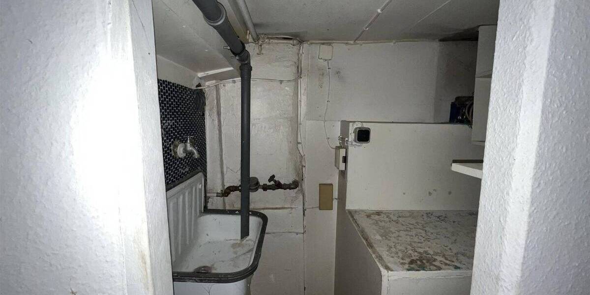 Mehrfamilienhaus, Wohnhaus Tauberbischofsheim - 8 Zimmer, 300 m&sup2;, 192.500&euro; | Angebot:25706844