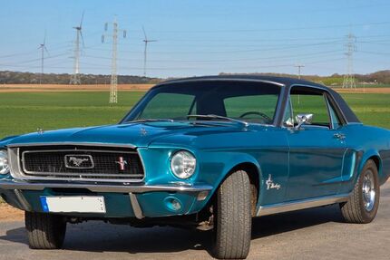 Ford Mustang 82.617 km 29.900 &euro; Würzburg 97072