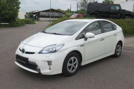 Toyota Prius 107.000 km 11.900 &euro; Tauberbischofsheim 97941
