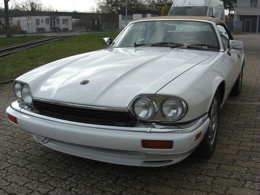 XJS