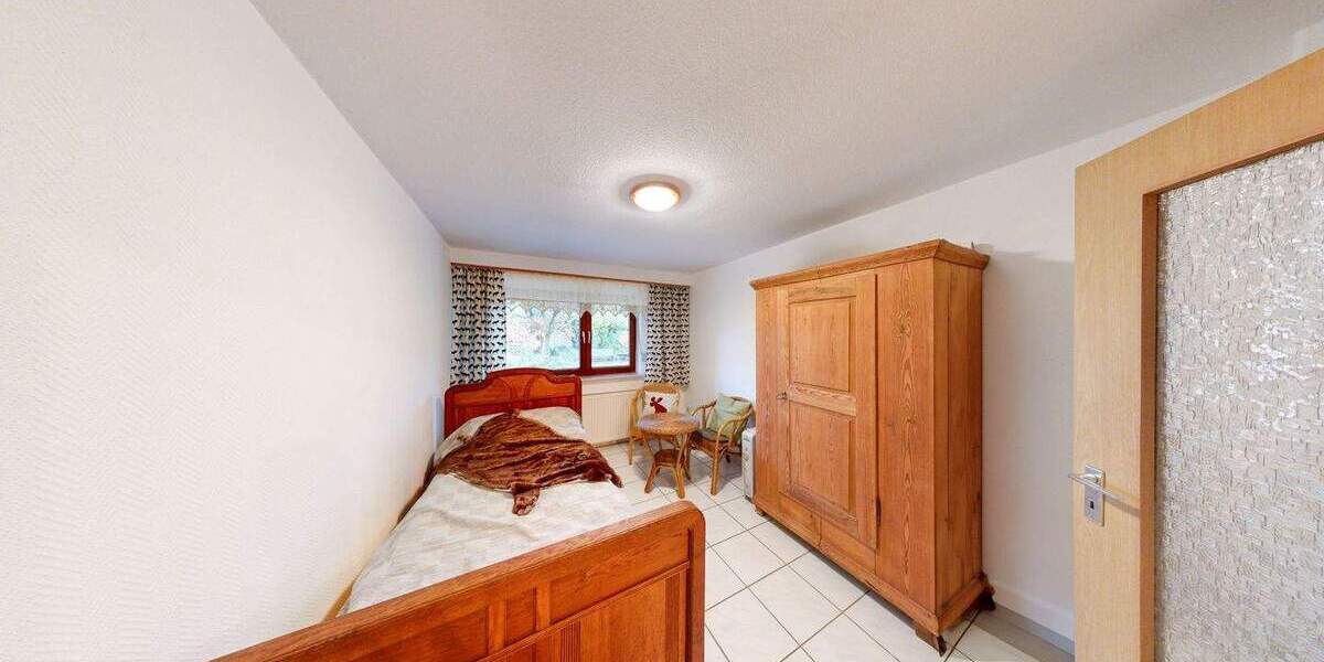 Einfamilienhaus Marktheidenfeld Marienbrunn - 8 Zimmer, 222 m&sup2;, 389.000&euro; | Angebot:24844974