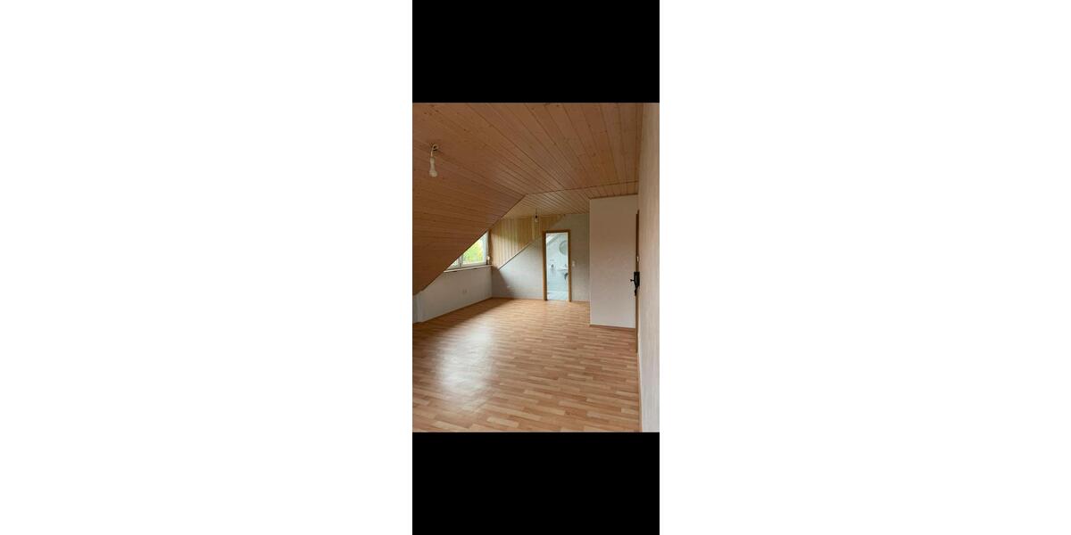 Dachgeschoßwohnung Tauberbischofsheim - 2 Zimmer, 60 m&sup2;, 400&euro; | Angebot:26224737