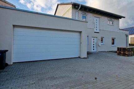 EXKLUSIVE Barrierefrei Seniorengerecht ETW Garten Garage 3 zimmer