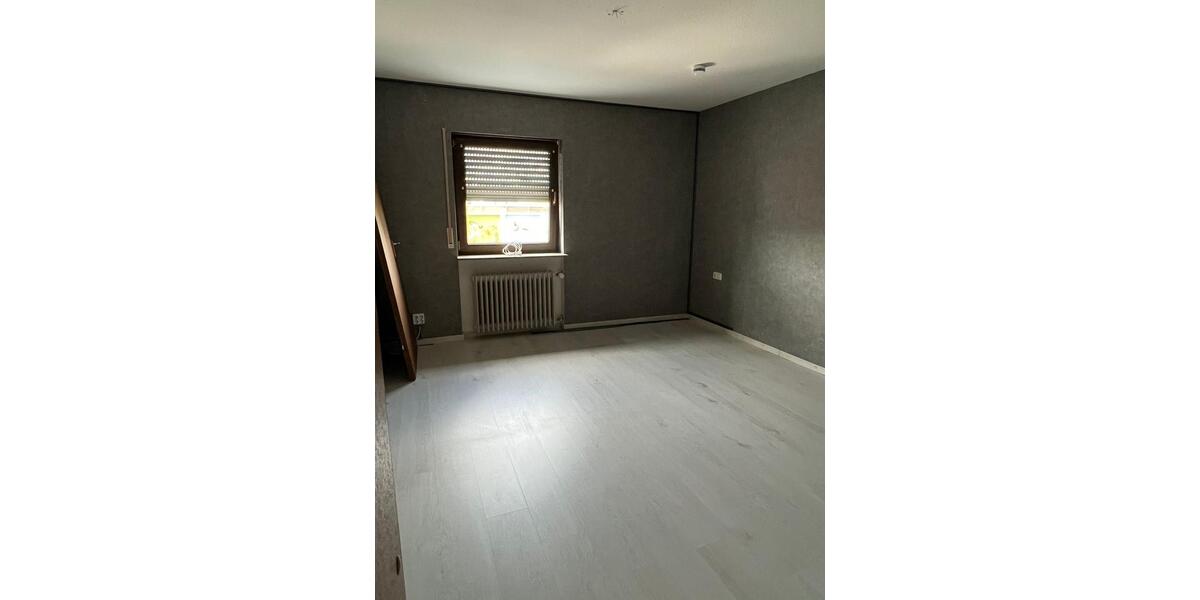 Erdgeschoßwohnung Veitshöchheim - 3 Zimmer, 90 m&sup2;, 359.000&euro; | Angebot:26634005