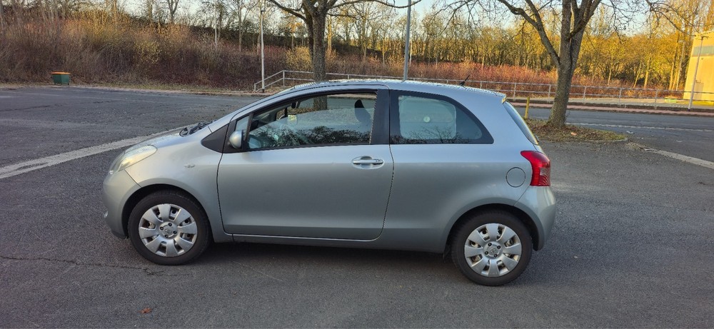 Toyota Yaris 130.834 km 2.900 &euro; Kitzingen 97318