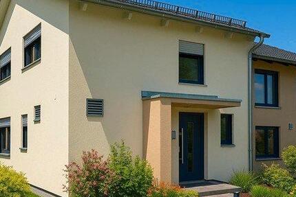 Haus Unterpleichfeld - 5.5 Zimmer, 145 m&sup2;, 2.190&euro; | Angebot:26086432