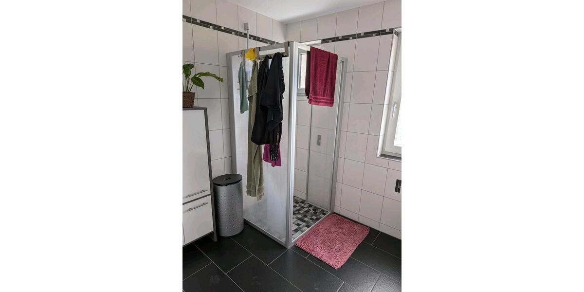 Erdgeschoßwohnung Werneck - 3 Zimmer, 85 m&sup2;, 1.000&euro; | Angebot:27631125