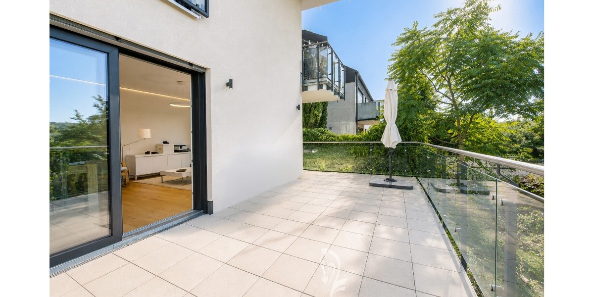 Exklusive 4-Zimmer-Wohnung mit großzügiger Terrasse in hochwertiger Ausstattung - Erdgeschoßwohnung Höchberg | Angebot:27224910