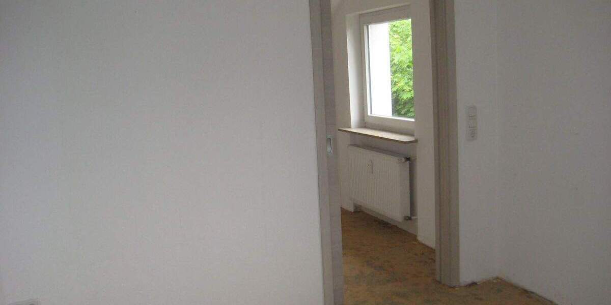 Etagenwohnung Waldbüttelbrunn - 3 Zimmer, 88 m&sup2;, 210.000&euro; | Angebot:25864896
