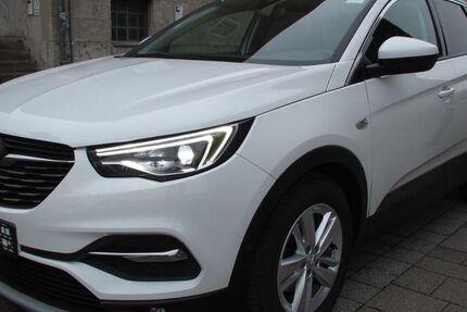 Opel Grandland (X) 109.108 km 9.450 &euro; Würzburg 97080