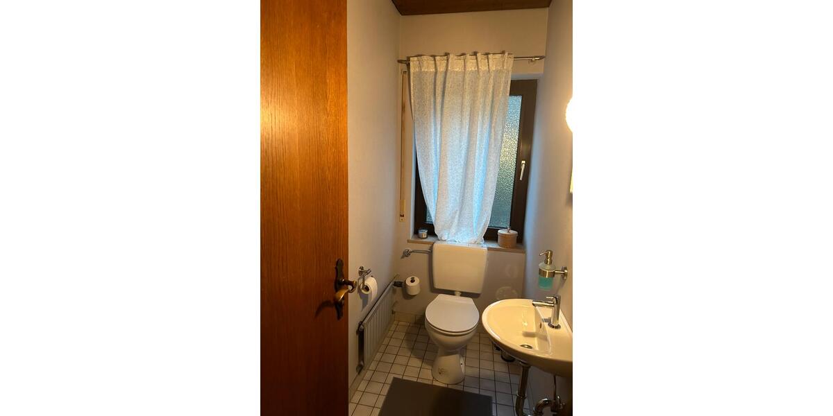 Doppelhaushälfte Ochsenfurt - 5 Zimmer, 150 m&sup2;, 1.500&euro; | Angebot:27617128