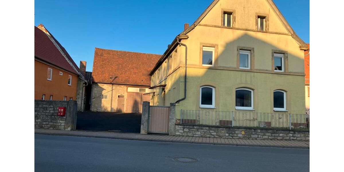 Mehrfamilienhaus, Wohnhaus Giebelstadt - 8 Zimmer, 210 m&sup2;, 199.000&euro; | Angebot:26465328