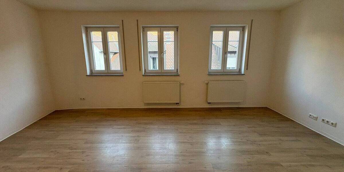 Mehrfamilienhaus, Wohnhaus Kitzingen - 5 Zimmer, 1 m&sup2;, 4.050.000&euro; | Angebot:25985985