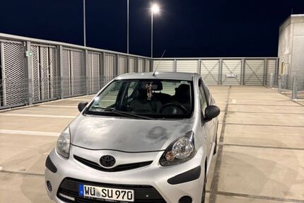 Toyota Aygo (X) 180.000 km 5.300 &euro; würzburg 97076