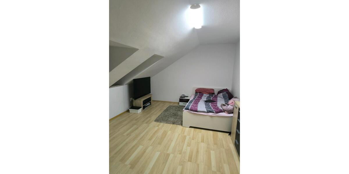 Etagenwohnung Rottendorf - 4 Zimmer, 123 m&sup2;, 1.090&euro; | Angebot:25017965