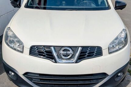 Nissan Qashqai 172.000 km 9.499 € Margetshöchheim 97276