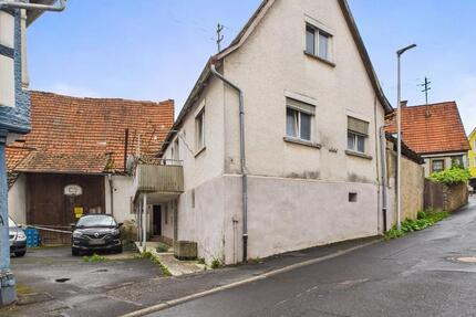 Großes Einfamilienhaus in Urspringen zu verkaufen 7 zimmer