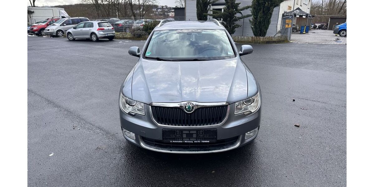Skoda Superb 78.500 km 7.990 &euro; Würzburg 97076