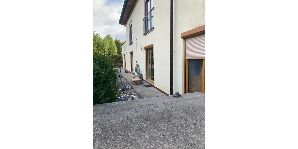 Erdgeschoßwohnung Altertheim - 6 Zimmer, 225 m&sup2;, 330.000&euro; | Angebot:26398116
