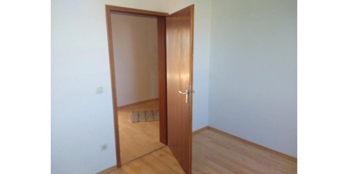 Etagenwohnung Volkach - 3 Zimmer, 105 m&sup2;, 1.000&euro; | Angebot:26649477