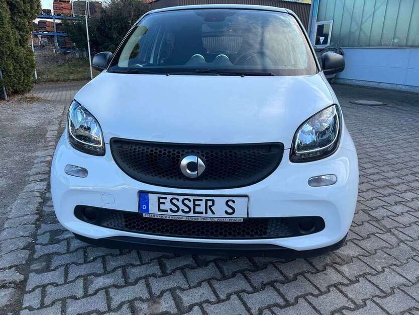 Smart forFour 26.168 km 10.300 € Tauberbischofsheim 97941