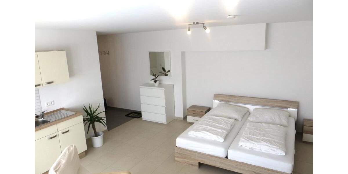 Modern möbliertes, helles Apartment in WaldbüttelbrunnWürzburg 1 zimmer