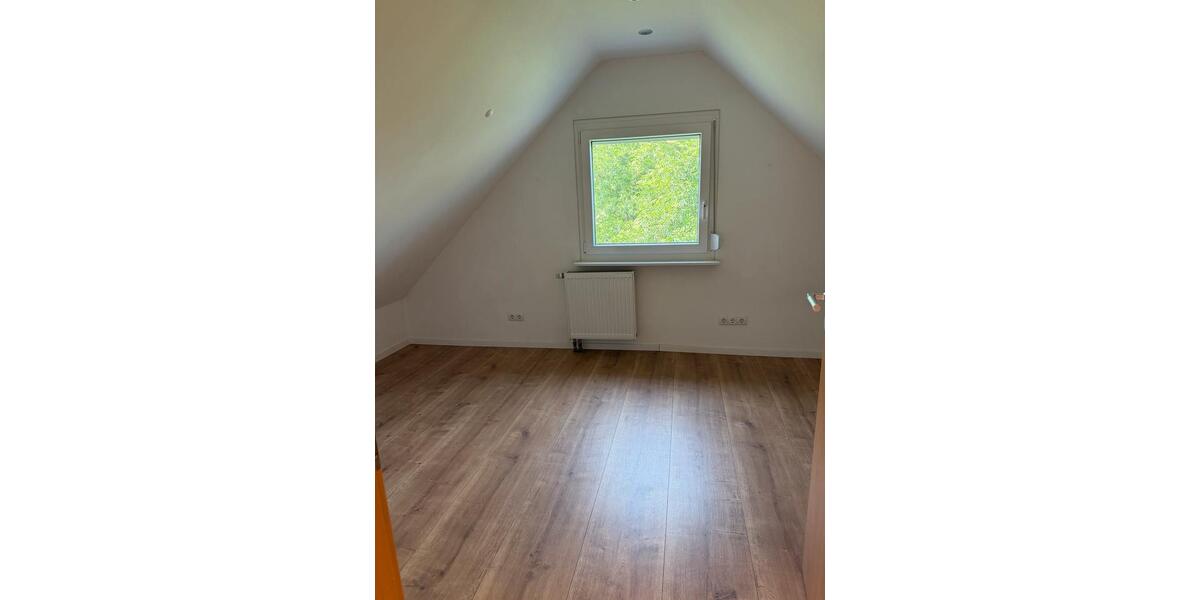 Einfamilienhaus Würzburg Heuchelhof - 4 Zimmer, 130 m&sup2;, 590.000&euro; | Angebot:26400192