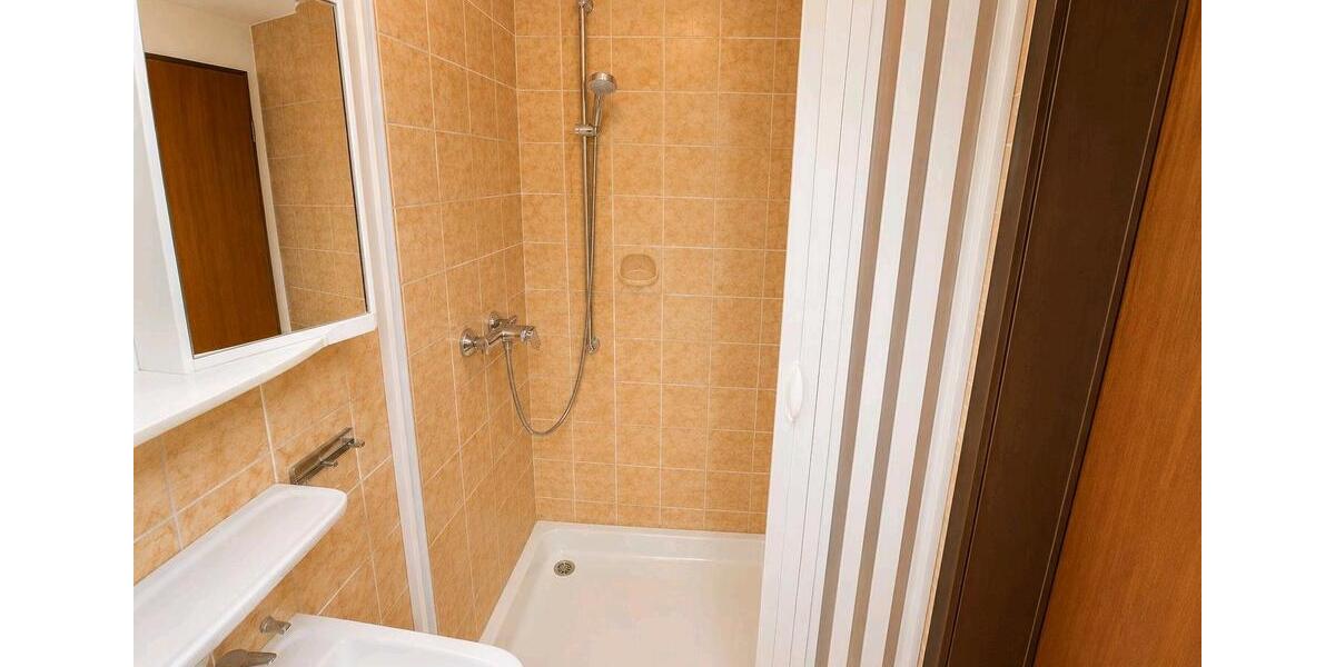 Dachgeschoßwohnung Estenfeld - 1 Zimmer, 25 m&sup2;, 600&euro; | Angebot:26652019