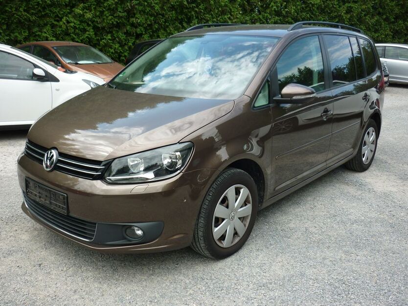 VW Touran 121.800 km 12.300 € Estenfeld bei Würzburg 97230