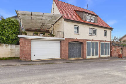 Haus Helmstadt - 9 Zimmer, 194 m&sup2;, 389.000&euro; | Angebot:26106135