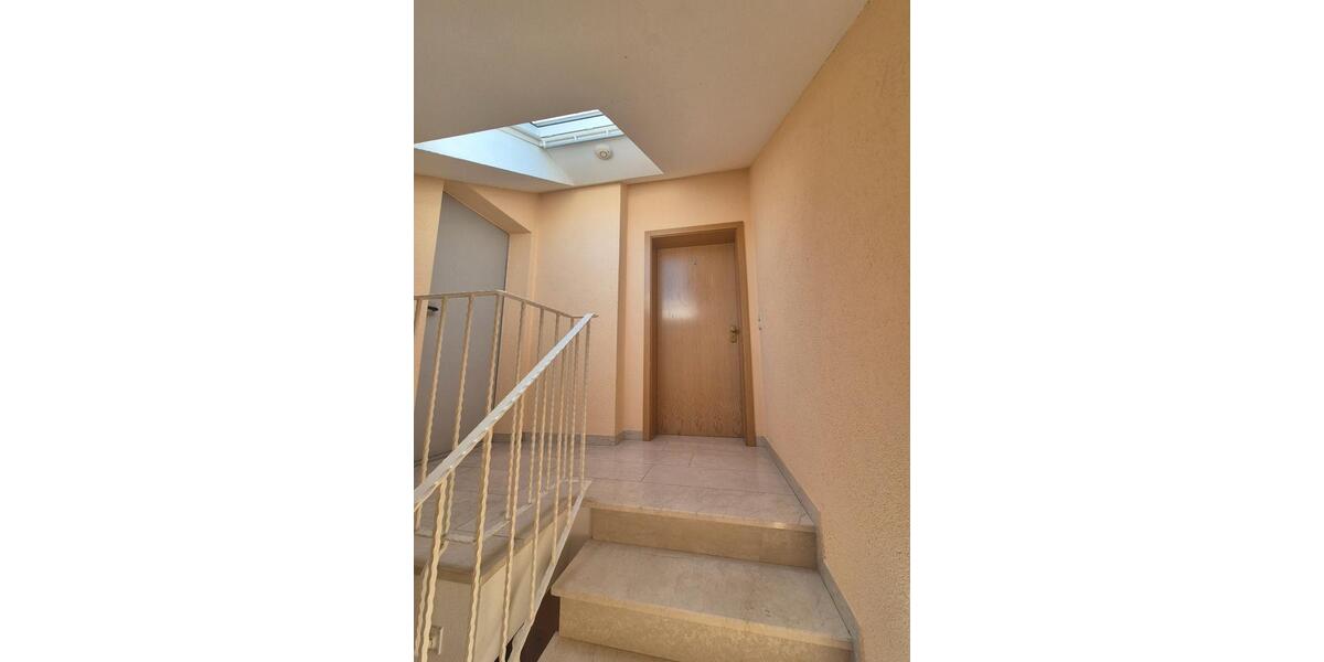Dachgeschoßwohnung Esselbach Kredenbach - 2.5 Zimmer, 77 m&sup2;, 240.000&euro; | Angebot:26707060