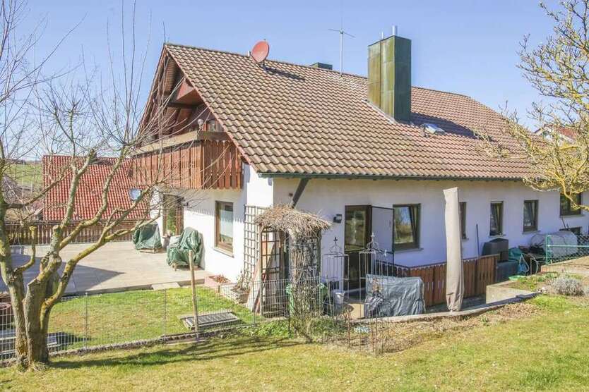 Haus zum Kaufen in Altertheim 479.000 € 198 m²