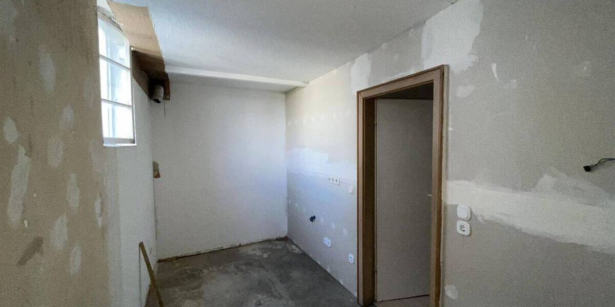 Mehrfamilienhaus, Wohnhaus Tauberbischofsheim - 8 Zimmer, 300 m&sup2;, 192.500&euro; | Angebot:25706844
