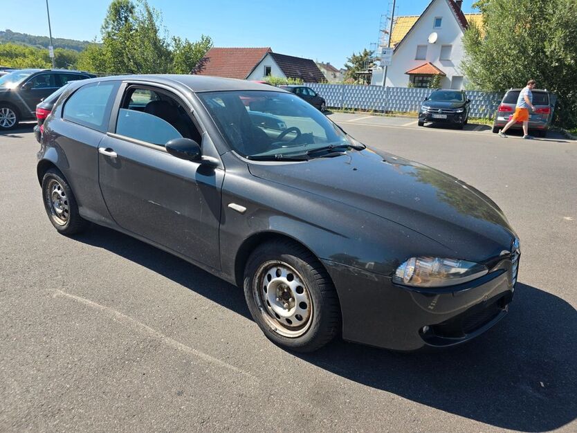 Alfa Romeo 147 110.000 km 550 € Randersacker 97236